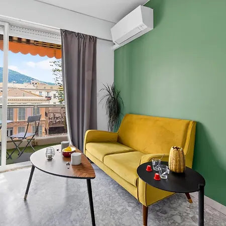 Climatise Avec Balcon A Apartment Menton