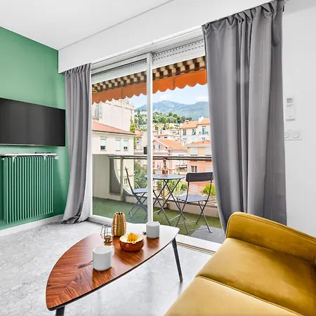 Climatise Avec Balcon A Apartment *